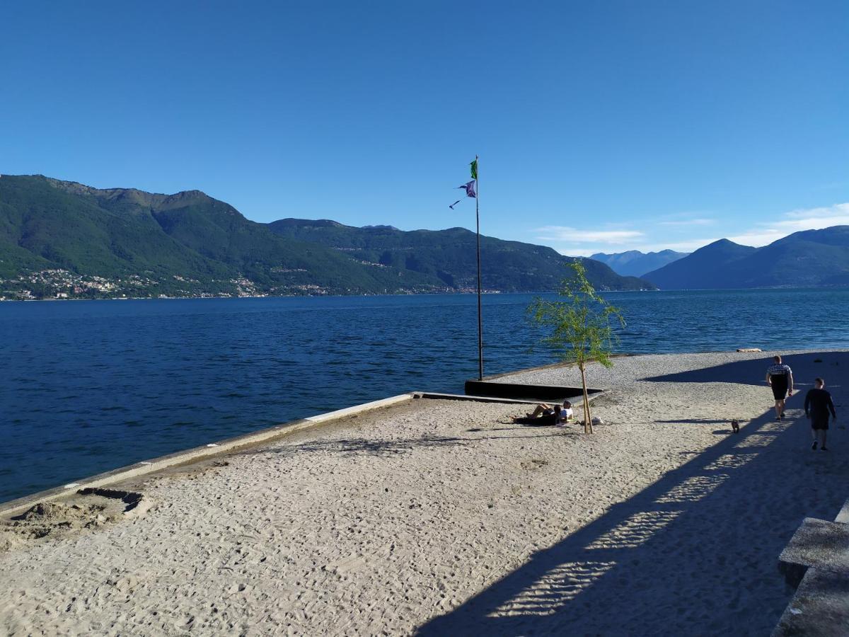 Appartamento Gianna Porto Valtravaglia Bagian luar foto