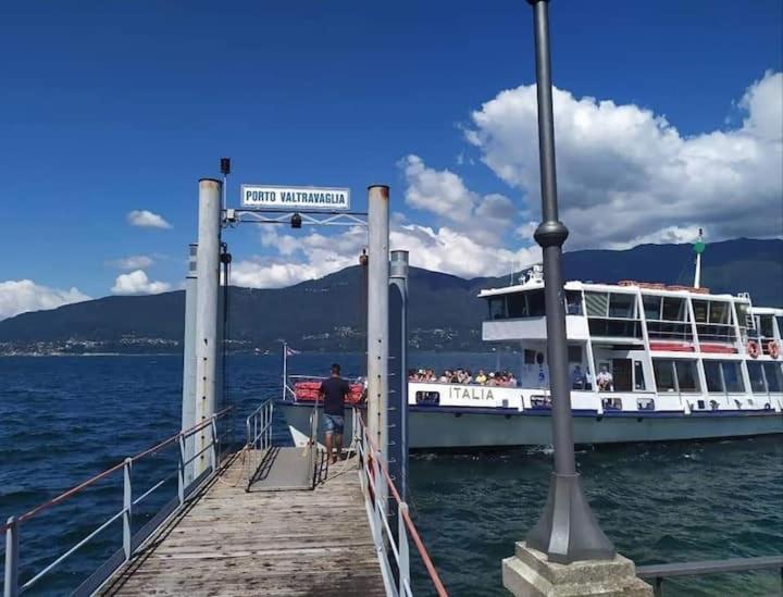 Appartamento Gianna Porto Valtravaglia Bagian luar foto