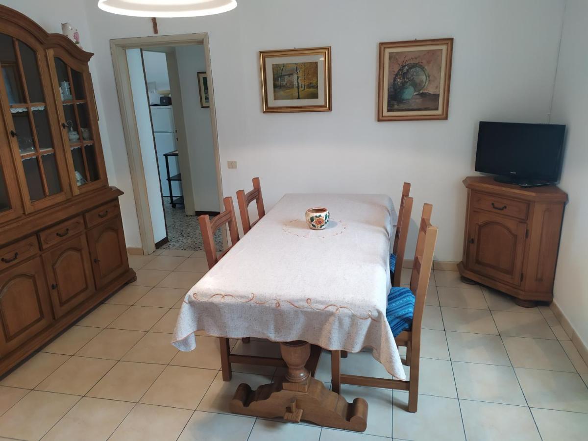 Appartamento Gianna Porto Valtravaglia Bagian luar foto