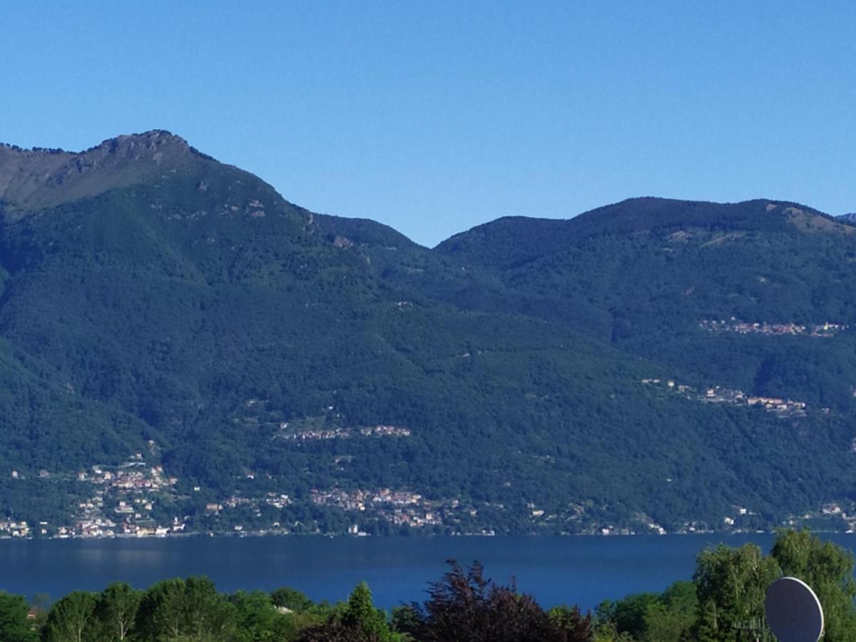 Appartamento Gianna Porto Valtravaglia Bagian luar foto