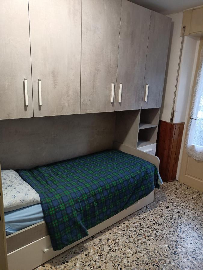 Appartamento Gianna Porto Valtravaglia Bagian luar foto
