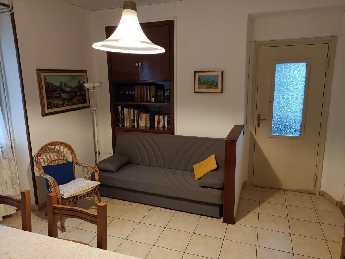 Appartamento Gianna Porto Valtravaglia Bagian luar foto