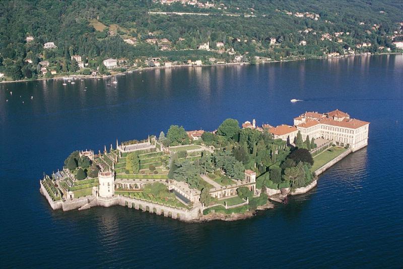 Appartamento Gianna Porto Valtravaglia Bagian luar foto